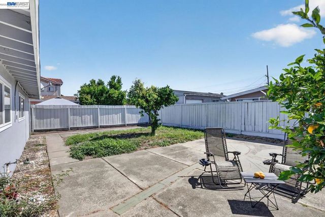 2786 Bal Harbor Ln, Hayward, CA 94545