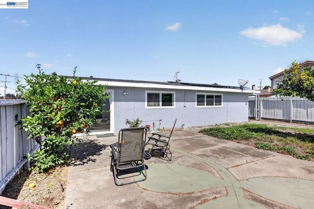 2786 Bal Harbor Ln, Hayward, CA 94545