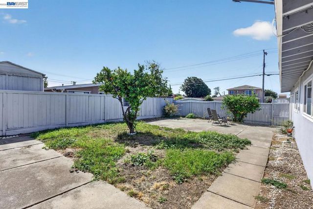 2786 Bal Harbor Ln, Hayward, CA 94545