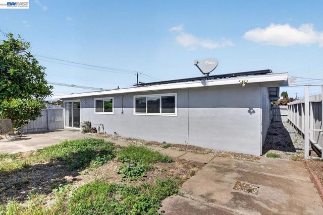 2786 Bal Harbor Ln, Hayward, CA 94545