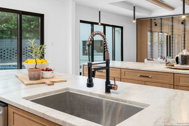 718 RIDGEMONT AVE, Terrell Hills, TX 78209