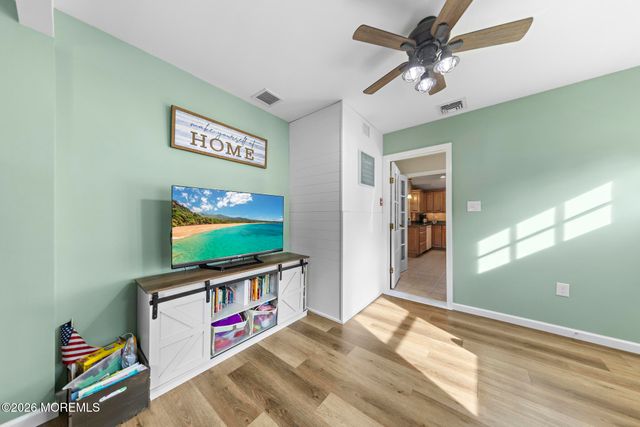 211 3rd Avenue, Tuckerton, NJ 08087