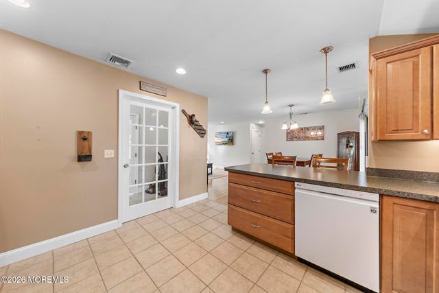 211 3rd Avenue, Tuckerton, NJ 08087