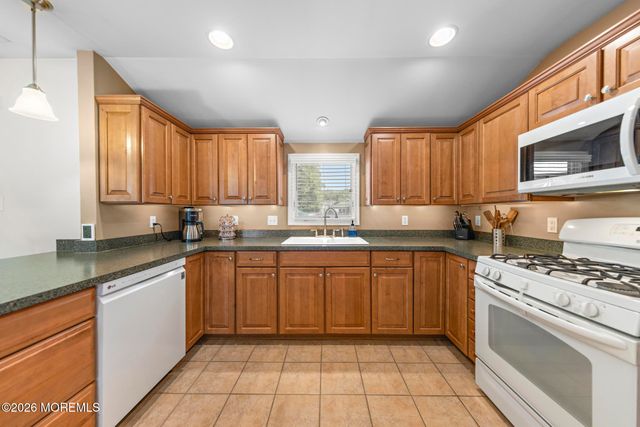 211 3rd Avenue, Tuckerton, NJ 08087