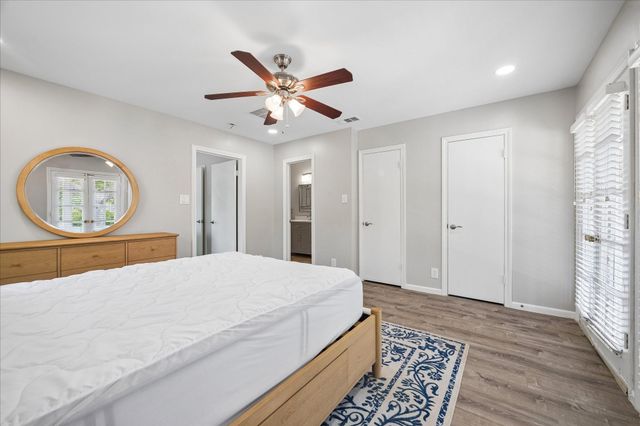 401 Bendwood Drive 35, Houston, TX 77024