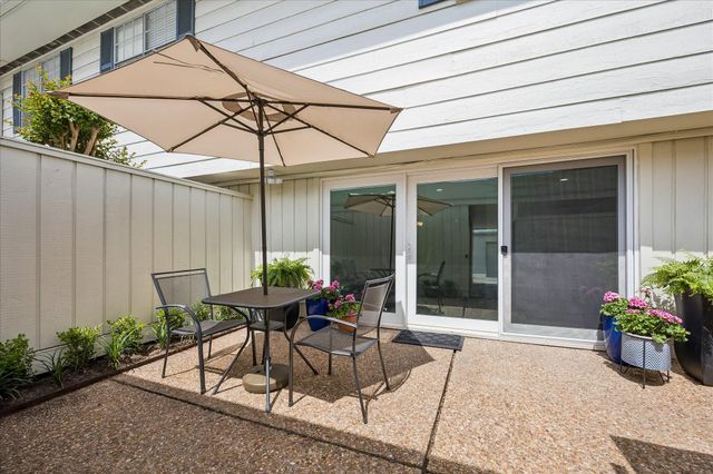 401 Bendwood Drive 35, Houston, TX 77024