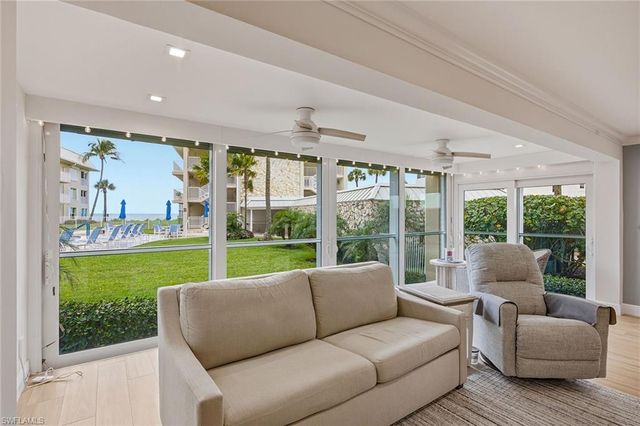 2875 Gulf Shore BLVD N 106, Naples, FL 34103