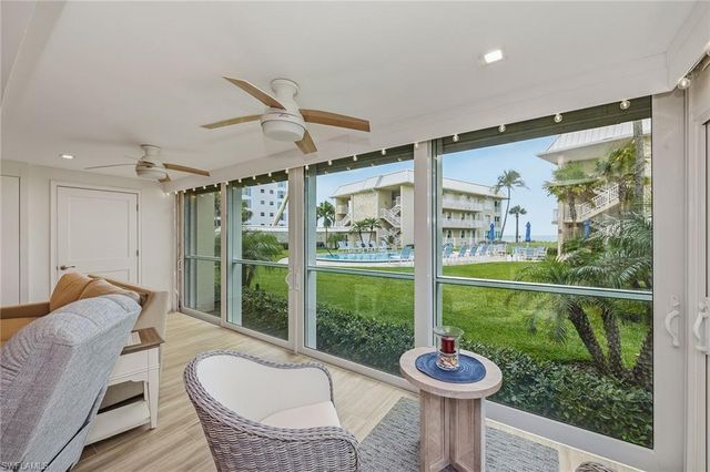 2875 Gulf Shore BLVD N 106, Naples, FL 34103
