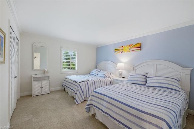 2875 Gulf Shore BLVD N 106, Naples, FL 34103