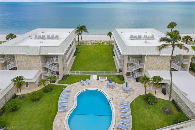 2875 Gulf Shore BLVD N 106, Naples, FL 34103