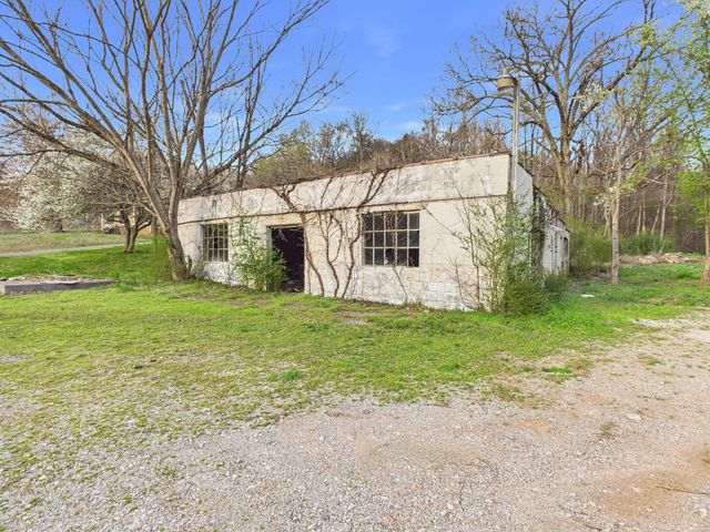 325 Countryside Lane, Madisonville, TN 37354