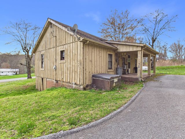 325 Countryside Lane, Madisonville, TN 37354
