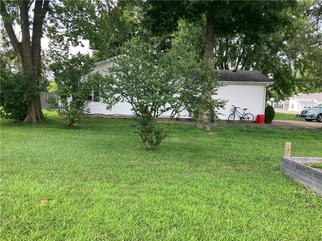 217 Monfort Street, College Corner, OH 45003