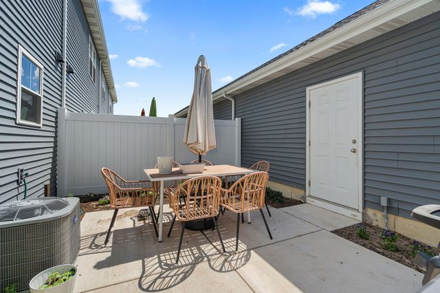 11844 Kentucky Street, Crown Point, IN 46307