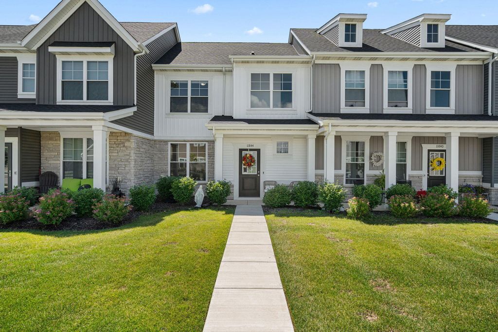 11844 Kentucky Street, Crown Point, IN 46307