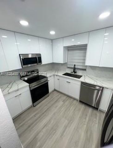 968 N 18th Court, Hollywood, FL 33020
