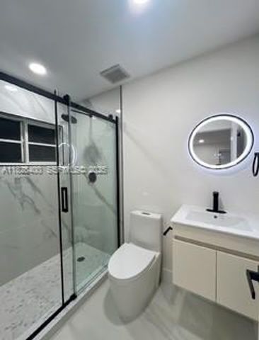 968 N 18th Court, Hollywood, FL 33020