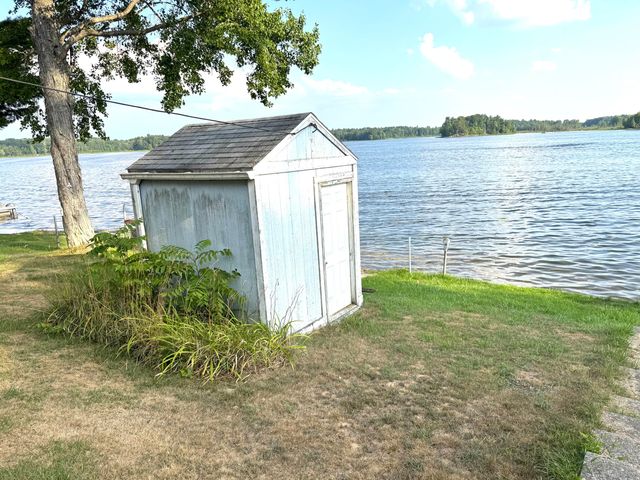 8871 Lakeview Boulevard, Martiny Twp, MI 49342