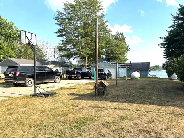 8871 Lakeview Boulevard, Martiny Twp, MI 49342