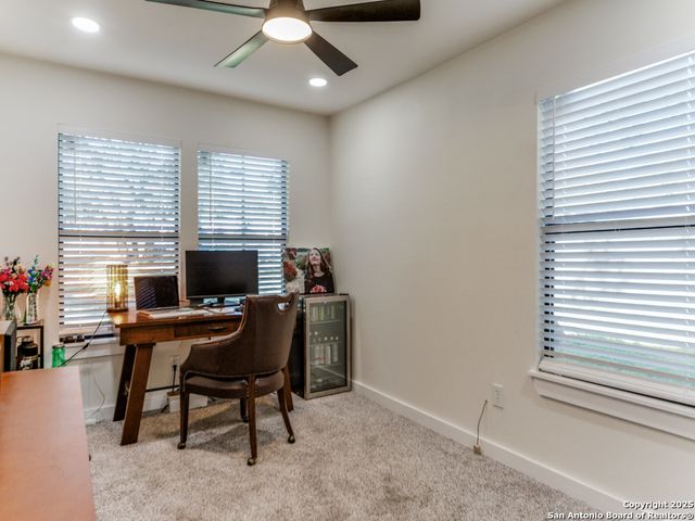221 W Highland Dr, Boerne, TX 78006