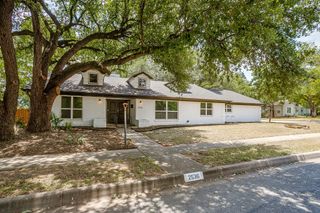 2536 Daisy Lane, Fort Worth, TX 76111