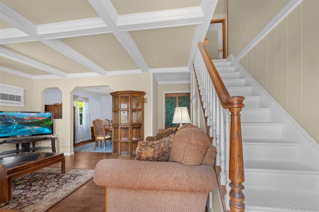 11 Balsam Lane, Levittown, NY 11756