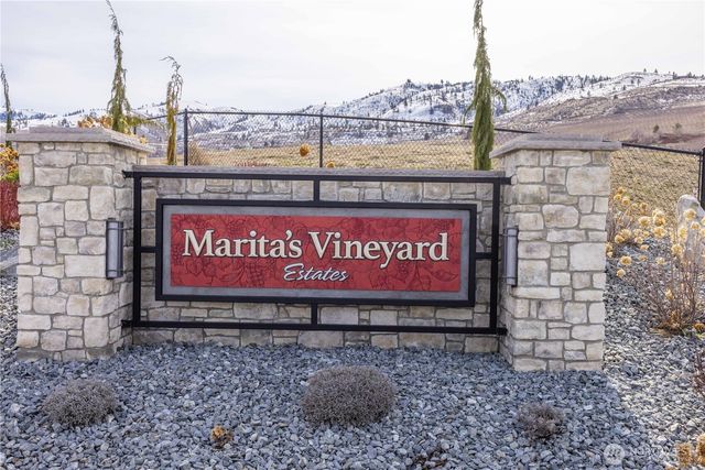 174 Loretta Lane, Chelan, WA 98816