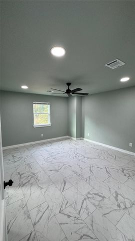 153 S 10th Street A, Conroe, TX 77301