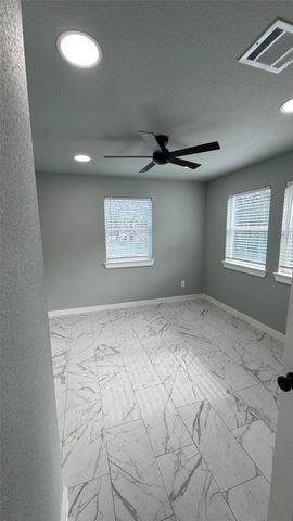 153 S 10th Street A, Conroe, TX 77301