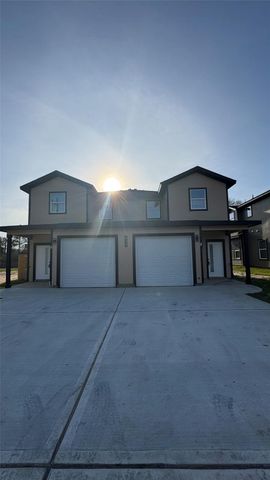 153 S 10th Street A, Conroe, TX 77301