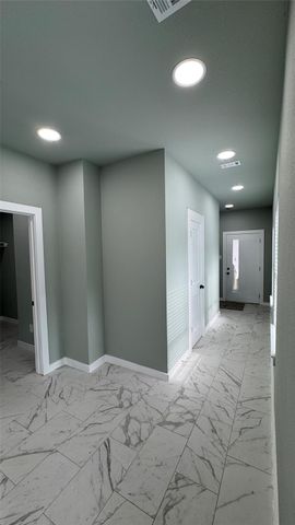 153 S 10th Street A, Conroe, TX 77301