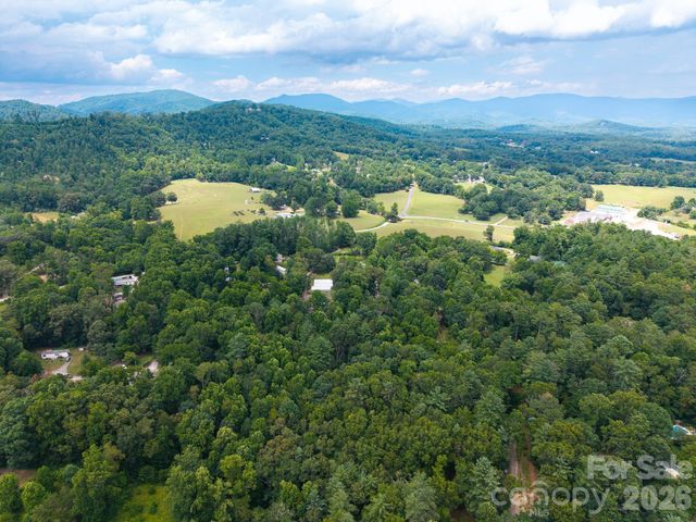31 Burtiller Lane, Fletcher, NC 28732