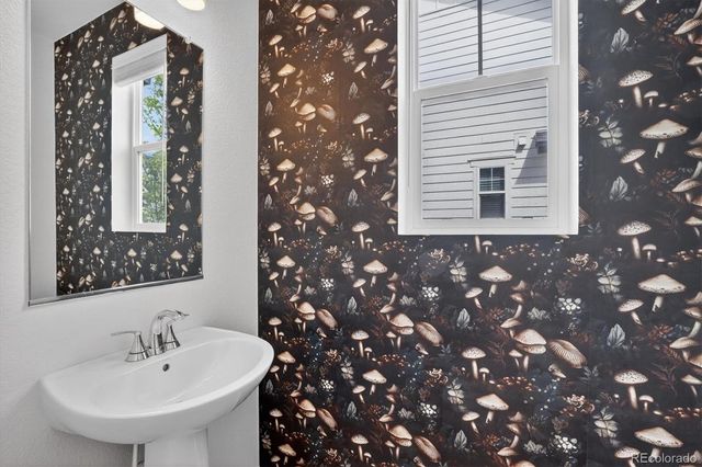 21233 E 63rd Drive, Aurora, CO 80019