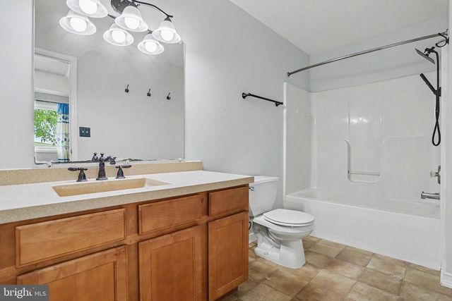 136 KRISTY LN, Harrisburg, PA 17111