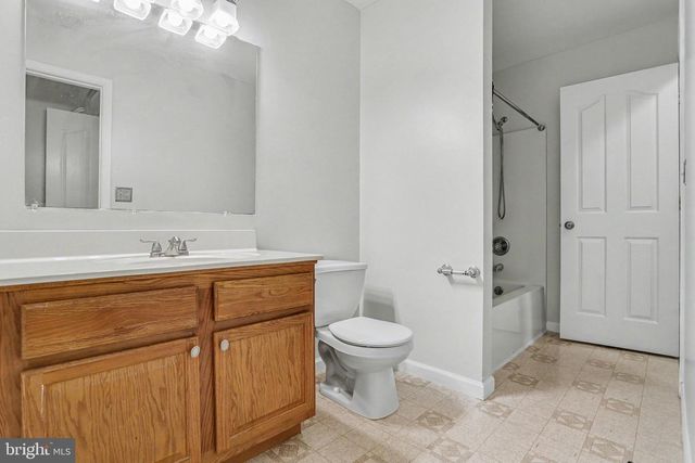 136 KRISTY LN, Harrisburg, PA 17111