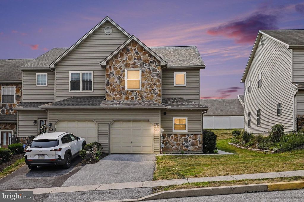 136 KRISTY LN, Harrisburg, PA 17111