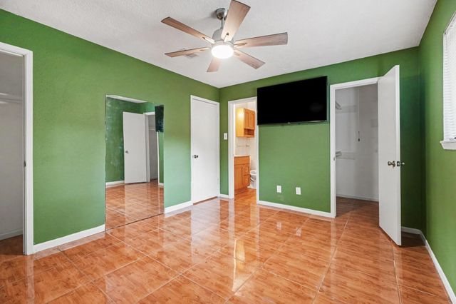 519 Orleans Street, League City, TX 77573