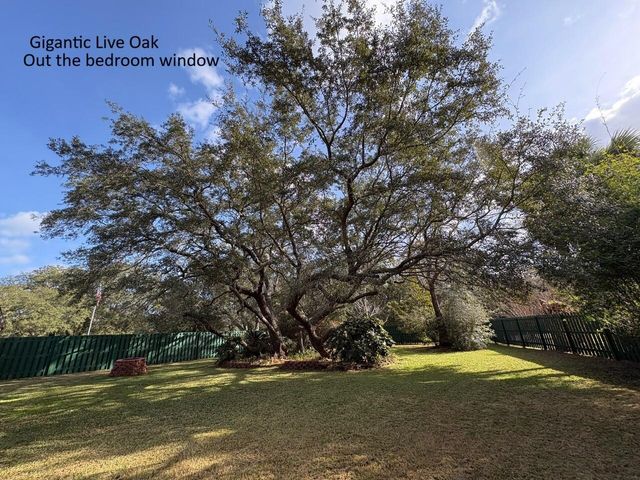 6965 Summit Drive, Navarre, FL 32566