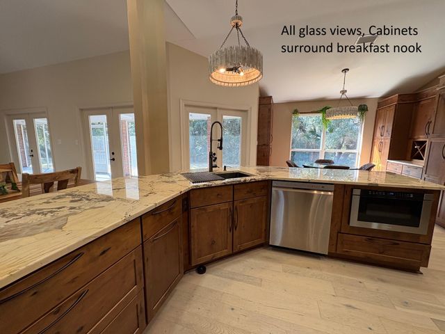 6965 Summit Drive, Navarre, FL 32566