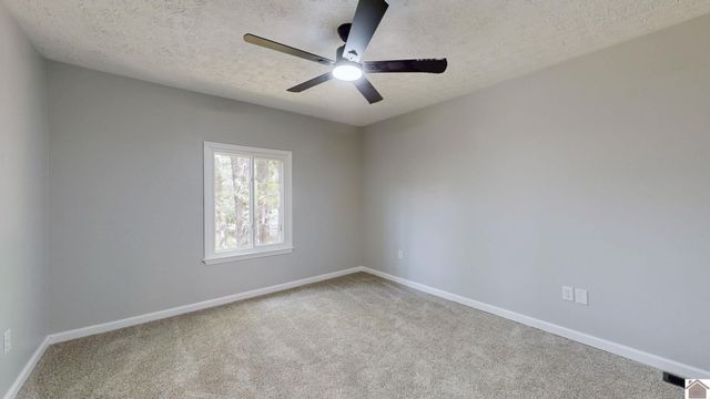 130 Garland Drive, Paducah, KY 42001
