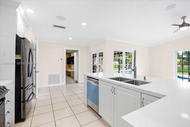 4201 W Sailboat Dr 1, Cooper City, FL 33026