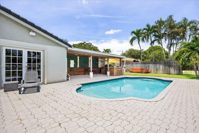 4201 W Sailboat Dr 1, Cooper City, FL 33026