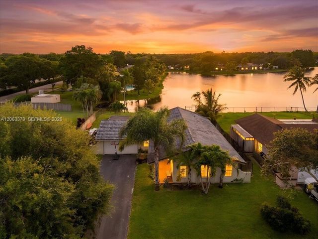4201 W Sailboat Dr 1, Cooper City, FL 33026