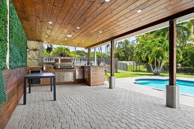 4201 W Sailboat Dr 1, Cooper City, FL 33026