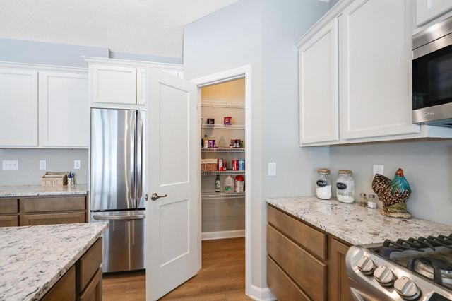 17753 Everest Avenue, Lakeville, MN 55044