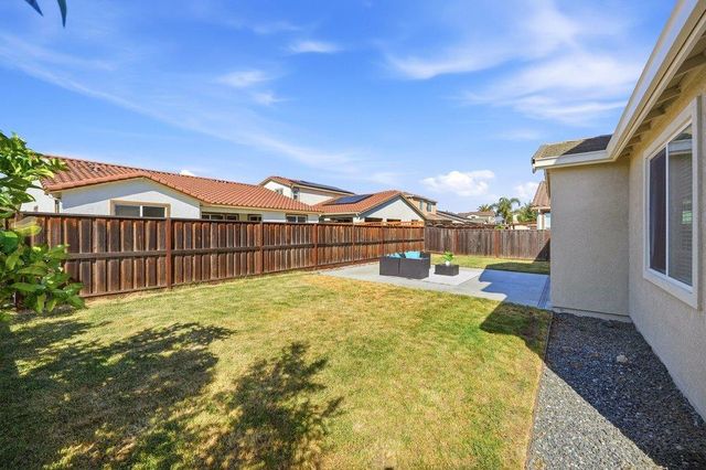 1530 Central Avenue, Hollister, CA 95023