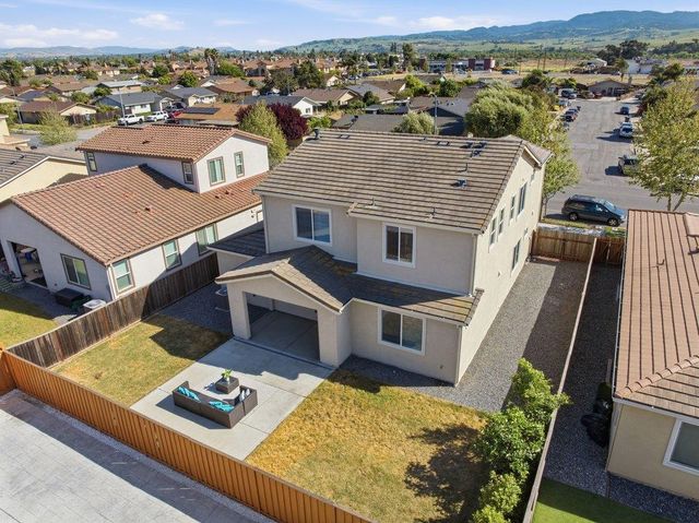 1530 Central Avenue, Hollister, CA 95023