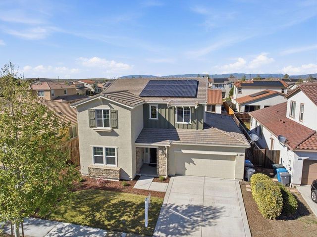 1530 Central Avenue, Hollister, CA 95023