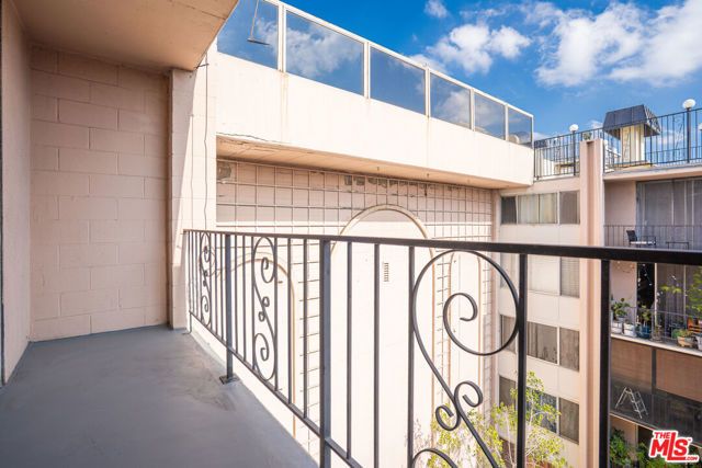 421 S La Fayette Park Place 711, Los Angeles, CA 90057