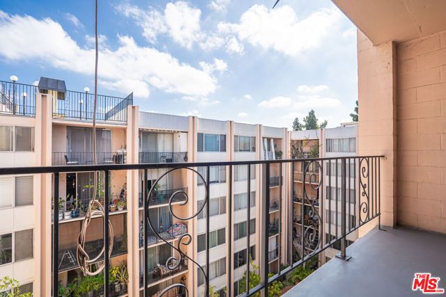 421 S La Fayette Park Place 711, Los Angeles, CA 90057
